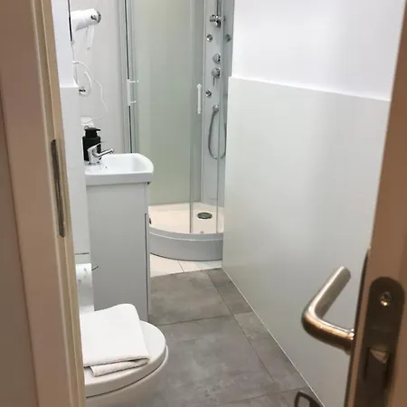 Good Night * ורשה